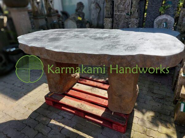 Dinner table caststone 200 cm.